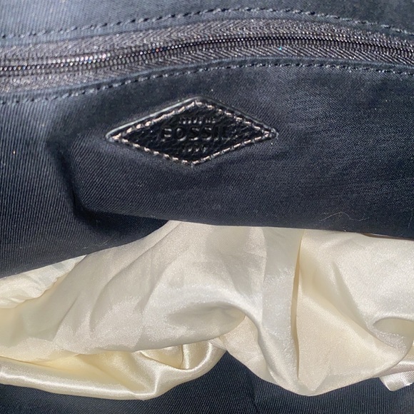 Like New Fossil Shoulder Bag - Picture 5 of 7